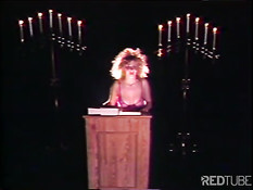 Горячая блондинка занимается безумным сексом