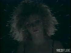 Горячая блондинка занимается безумным сексом