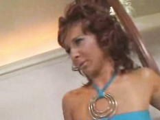 Пожилая тётка анально отодрана на бильярдном столе