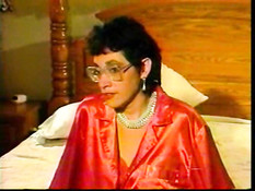 Пожилая очень любит жёсткий член в своей заднице