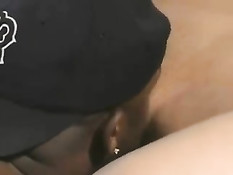 Чёрный парень жахает двух симпатичных азиаток