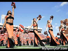 Эротические фотографии молоденьких спортивных болельщиц