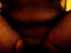 Хороший домашний минет от очкастой жены в чепце