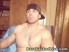 Сексуальный парень дрочит свой большой член