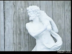 Ебля и сосание пениса в летнем бассейне на улице