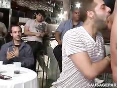 Весёлые минеты на вечеринке для мальчиков