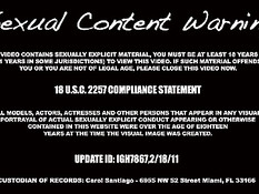 Большой чёрный орган в белой заднице