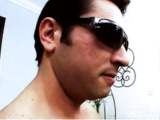 Она любит жёсткий и грубый домашний трах