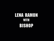 Лена любит сосать его чёрный член и лизать анус