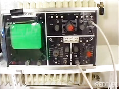 Медсестра в сетчатом белье обслуживает чёрный член