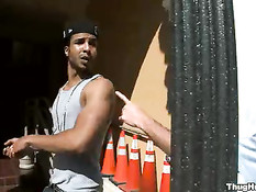 Молодого оттрахали в задницу в клубе