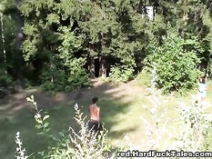 Эту красотку трахали сразу три мальчика