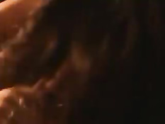 Курящая девушка берёт в рот по очереди сигарету и член