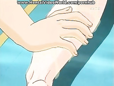 Мальчишки подглядывают за голой красивой девушкой