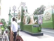 Апскирт во время мастурбации в общественном месте