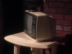 Влажным ртом она принялась сосать и делать массаж члена