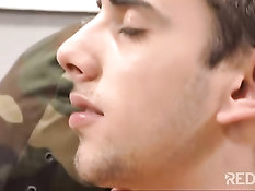 Четвёрка геев в военной форме занимается любовью