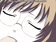 Сладкая девочка хентай обслуживает сразу три члена