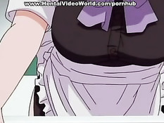 Он тренирует свою горничную хорошо делать минет