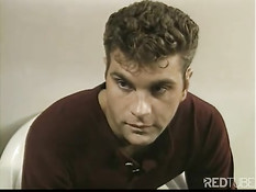 Спортивные парни трахаются после футбольной тренировки