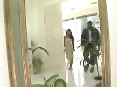 Лейси Дюваль сосёт длинный чёрный член своего парня