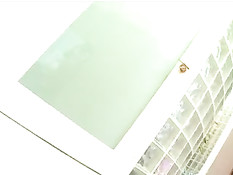 Сисястая девчонка соблазняет очкастого отчима