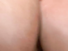 Пожилая немецкая дама пристаёт к уставшему от всего мужчине