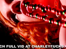 Девушки занимаются любовью в своих самых красивых платьях