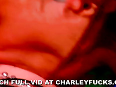 Девушки занимаются любовью в своих самых красивых платьях