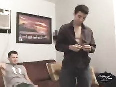 Любовники Барретт Лонг и Дэвид Уэст начинают процесс с минета