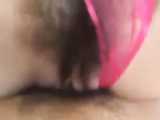 Японка в розовых трусиках залезает на член парня