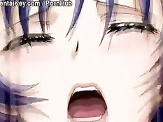 Парень щупает большие сиськи девочке с голубыми волосами