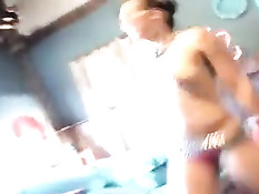 Roxy Jezel танцует и занимается сексом с мужиком