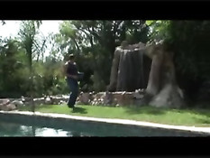 Южная девушка собралась загорать, а получилось потрахаться