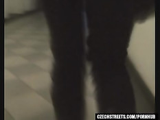 Чешская девушка Петра за деньги готова сделать минет незнакомцу