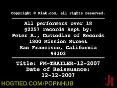 Связанную по рукам и ногам девушку оттрахали секс машинами