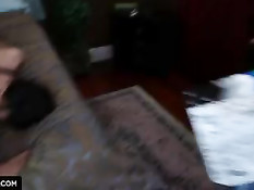 Девушка Бобби Стар очень часто снимается в анальном порно