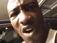 Лысый негр отодрал мулатку сначала во влагалище, а после в анус