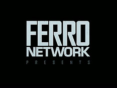 Парень обожающий  анал уговорил блондинку трахнуть его страпоном