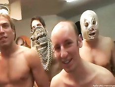 Девушки должны дрочить парням члены и глотать всю их сперму