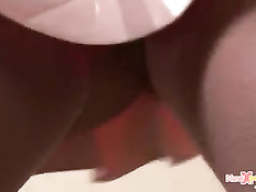 Девушка в костюме кролика любит мастурбировать бананом