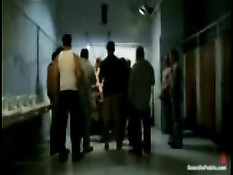 Группа мужчин геев при помощи плётки жёстко оттрахала парня