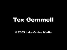 Качок с татуировкой на руке трахал девку в самых разных позах