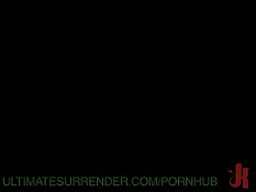 Девушки делают фистинг после жёсткой схватки на бойцовском ринге