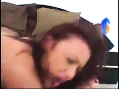 Нарядившись в красивое бельё она ощутила двойное проникновение