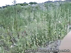 Семяизвержение на попку девушки после секса на свежем воздухе