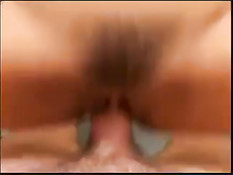 Азиатская подруга сосёт член и вставляет его в волосатую пизду