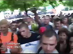 Европейская молодёжь занимается групповым сексом на фестивале