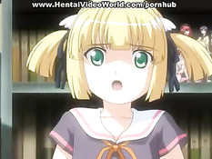 Стянув с девушки купальник он поставил её раком и оттрахал