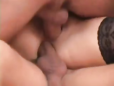 Сперма течёт рекой во время секс оргии с красивыми девушками